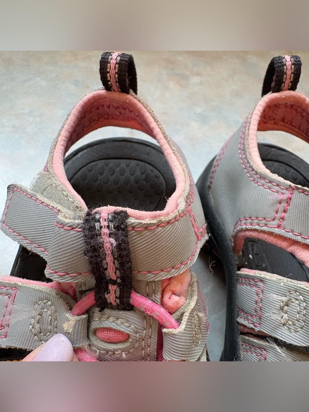 Keen Kids Gray and Pink Closed-Toe Hiking Sandals - Picture 3 of 11